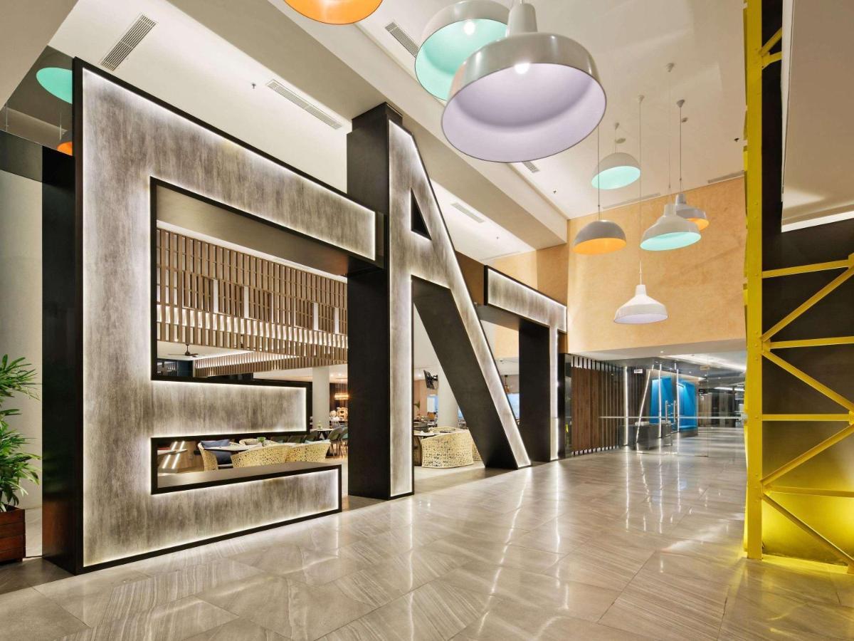 Ibis Styles Batam Nagoya Hotel Buitenkant foto