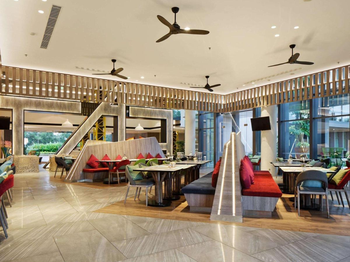 Ibis Styles Batam Nagoya Hotel Buitenkant foto