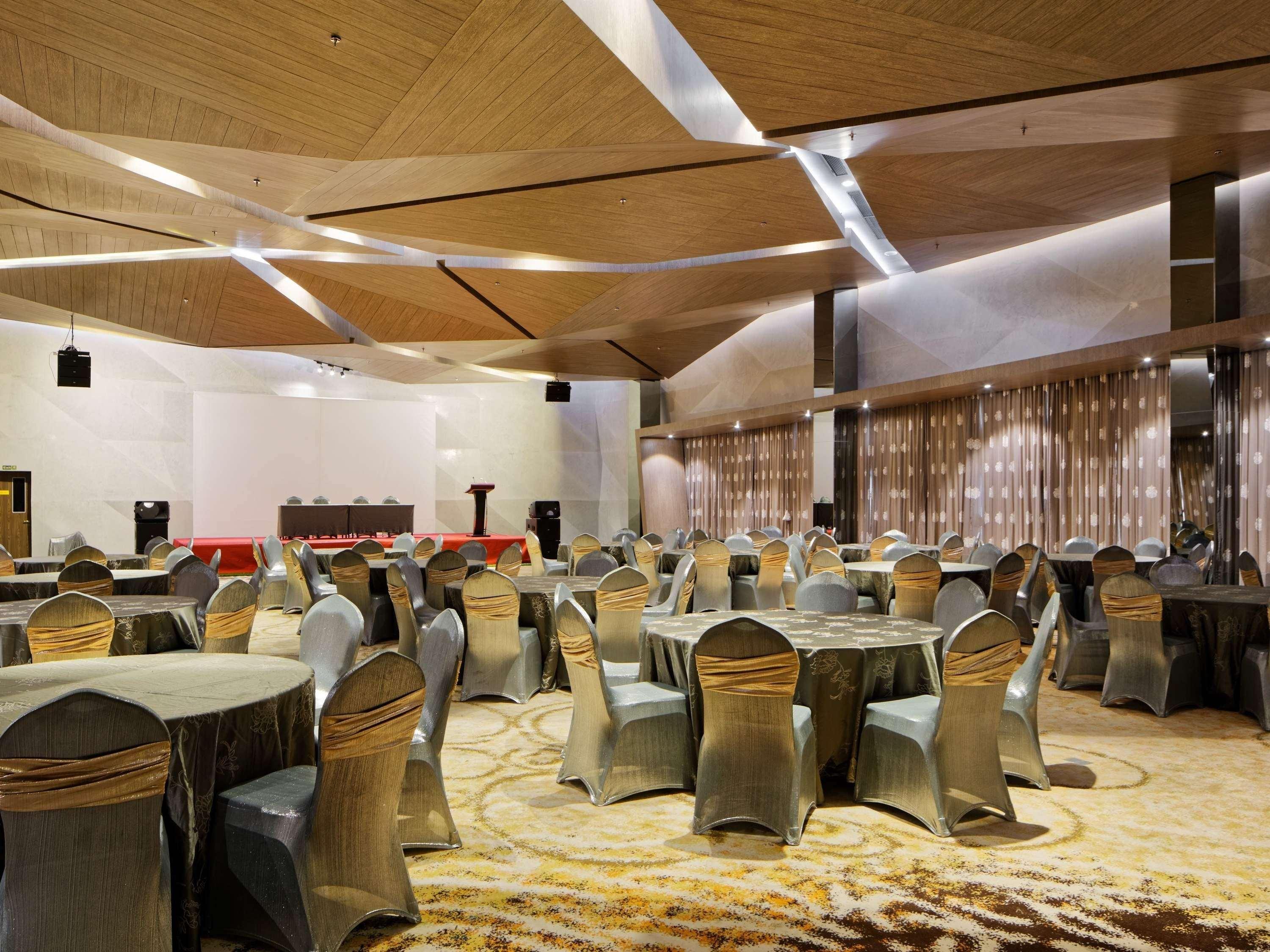 Ibis Styles Batam Nagoya Hotel Buitenkant foto