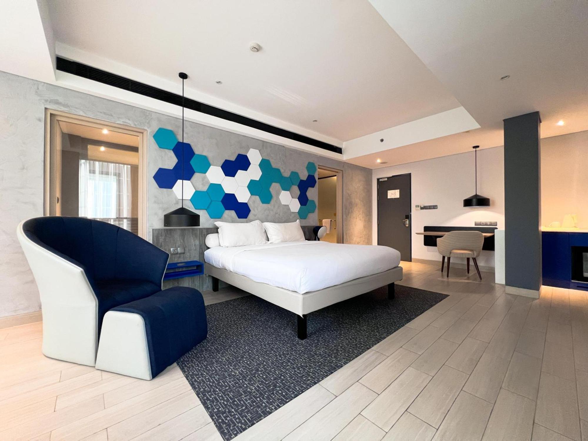 Ibis Styles Batam Nagoya Hotel Buitenkant foto