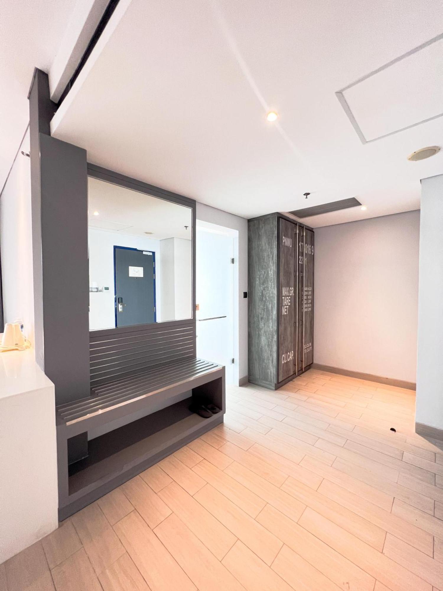 Ibis Styles Batam Nagoya Hotel Buitenkant foto