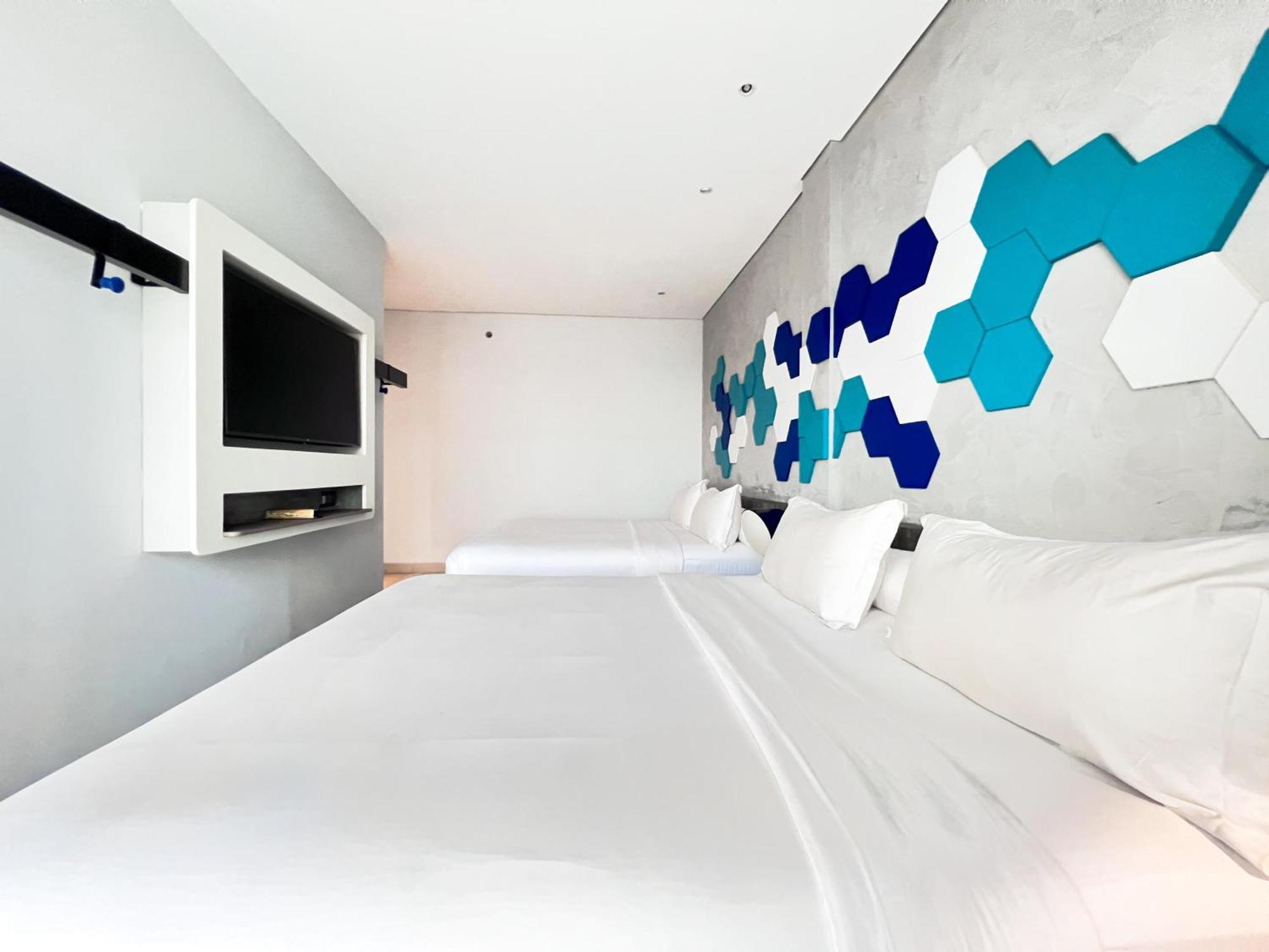 Ibis Styles Batam Nagoya Hotel Buitenkant foto