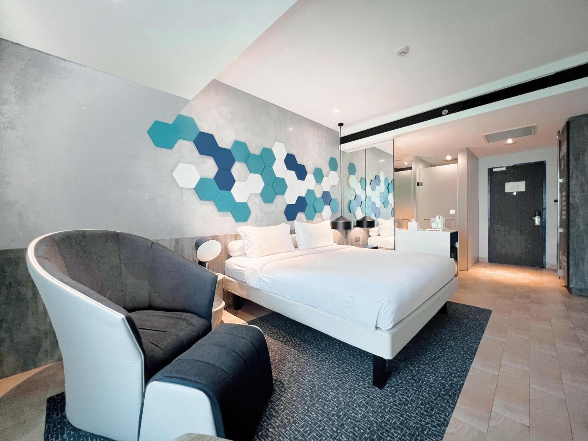 Ibis Styles Batam Nagoya Hotel Buitenkant foto