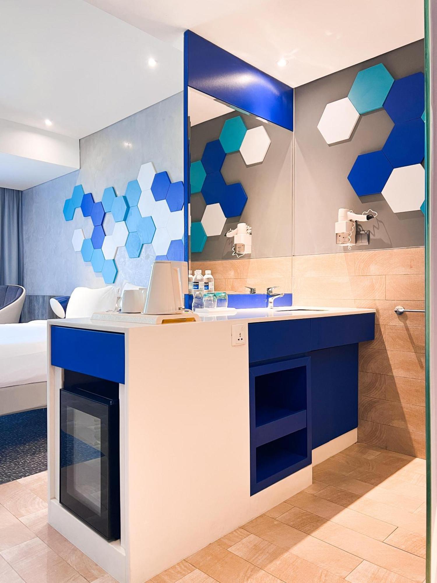 Ibis Styles Batam Nagoya Hotel Buitenkant foto