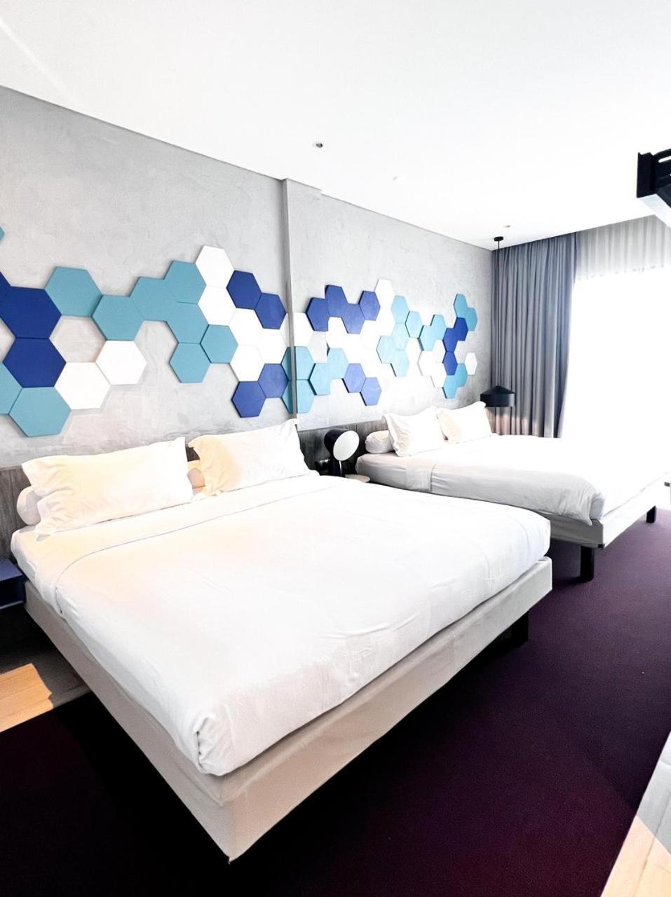 Ibis Styles Batam Nagoya Hotel Buitenkant foto
